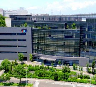 巨漢系統-■ 電氣設備工程 〝22.8KV供電，■ 設備容量 3000KVA〞■ 弱電設備工程■ 給排水設備工程■ 消防火警設備工程■ 保全監視設備工程01